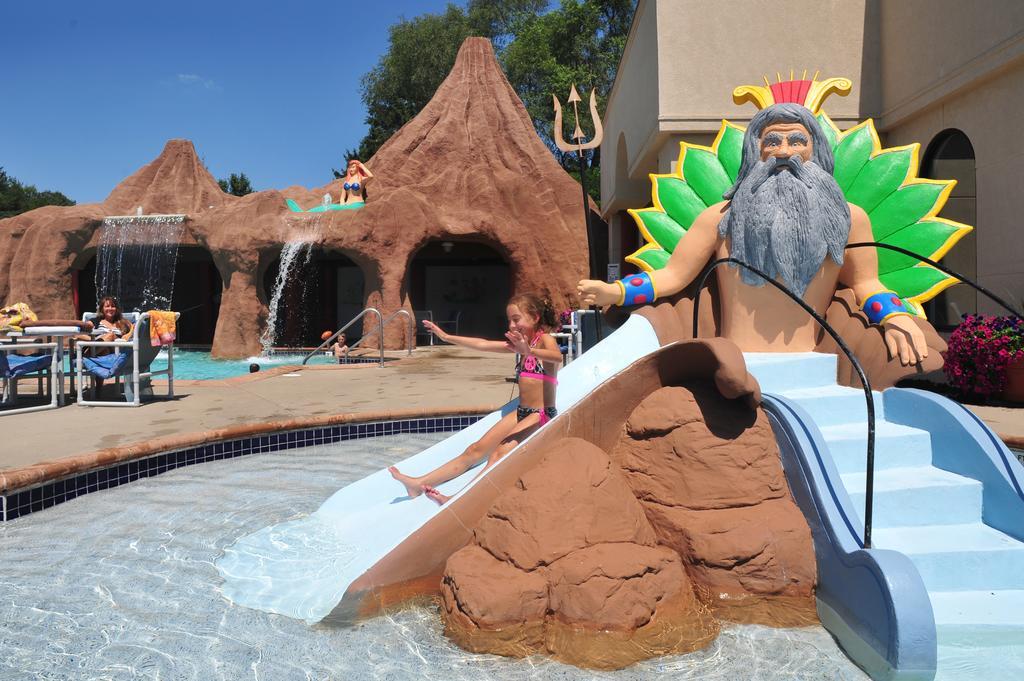 Atlantis Family Waterpark Hotel, Ascend Hotel Collection Wisconsin Dells Exterior photo